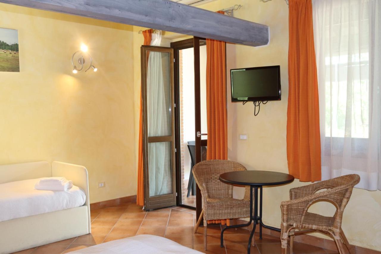 Agriturismo Il Bagolaro Nerola Bagian luar foto